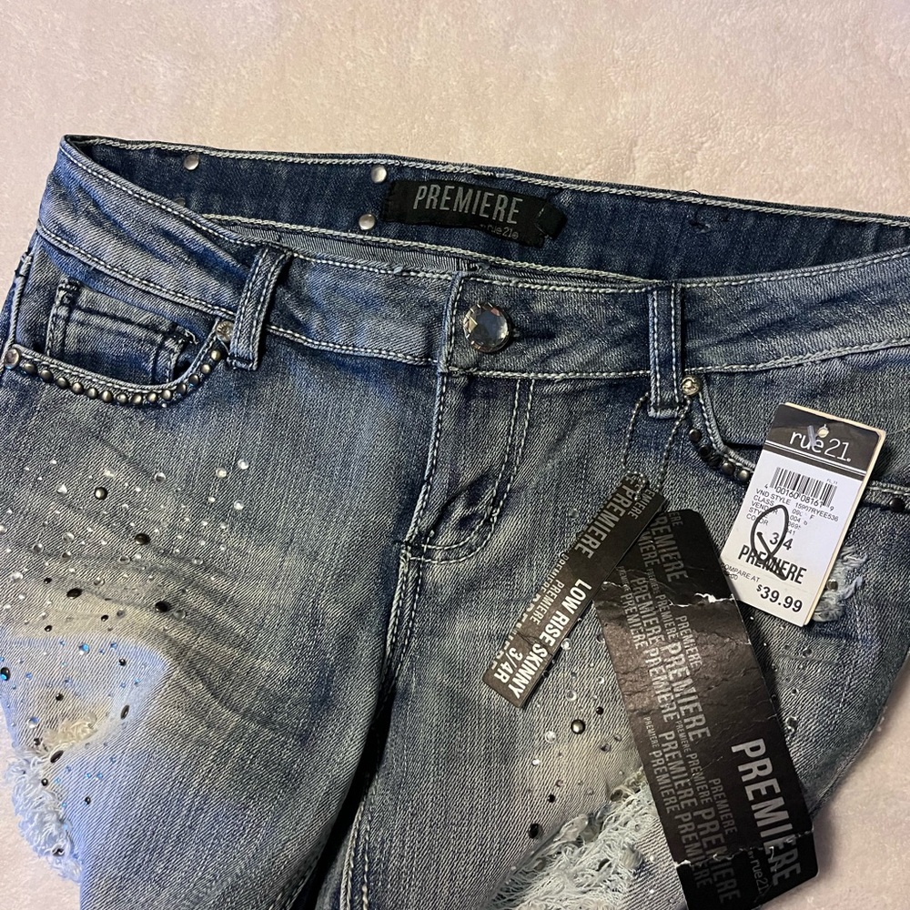 Women’s Rue 21 jeans. Size 3/4 R - Picture 7 of 9